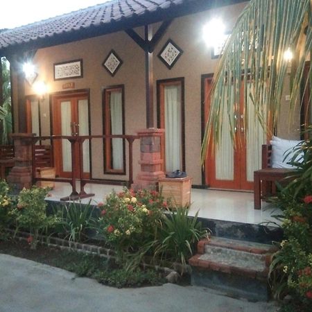 Gara Menjangan Homestay Banyuwedang Buitenkant foto